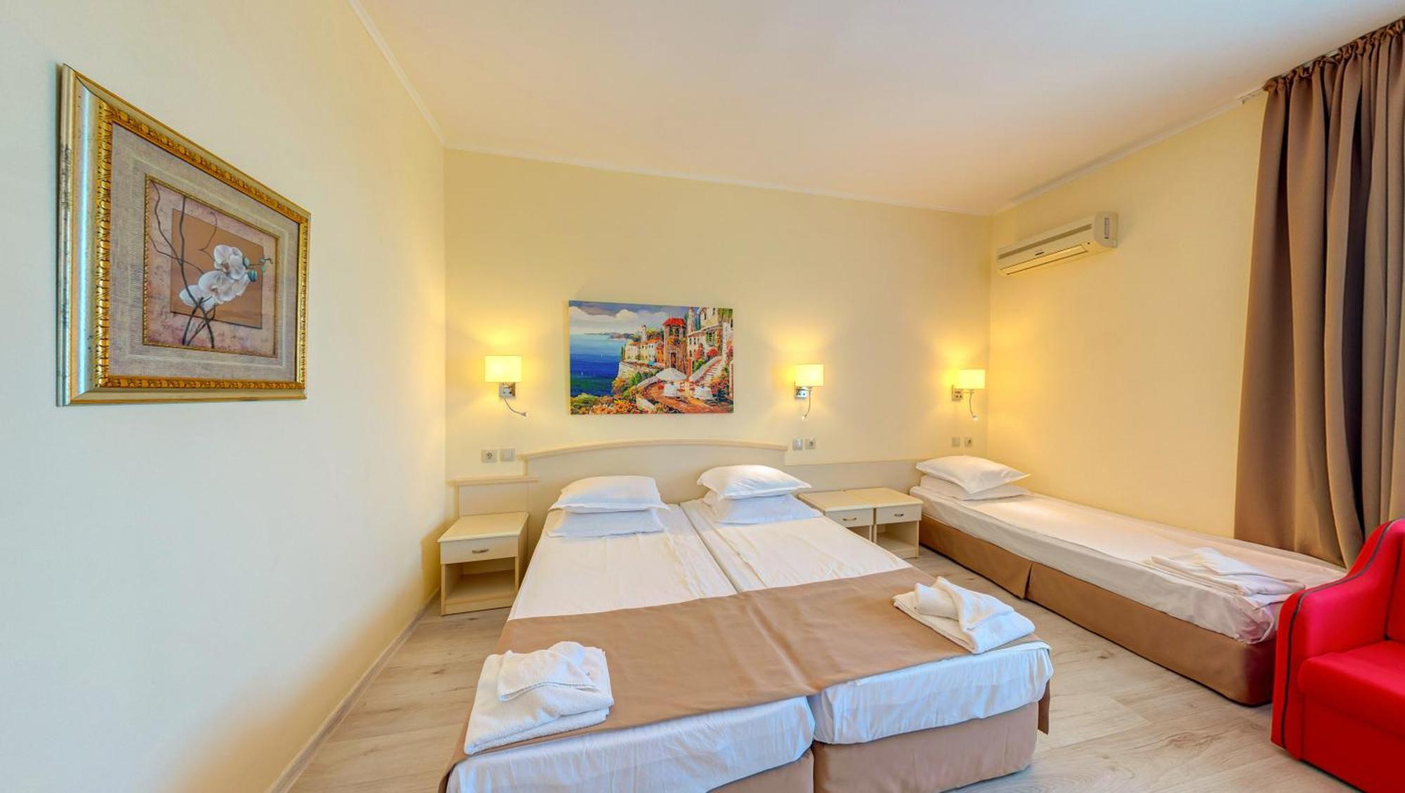 Triple Room,1773680853:JPEG